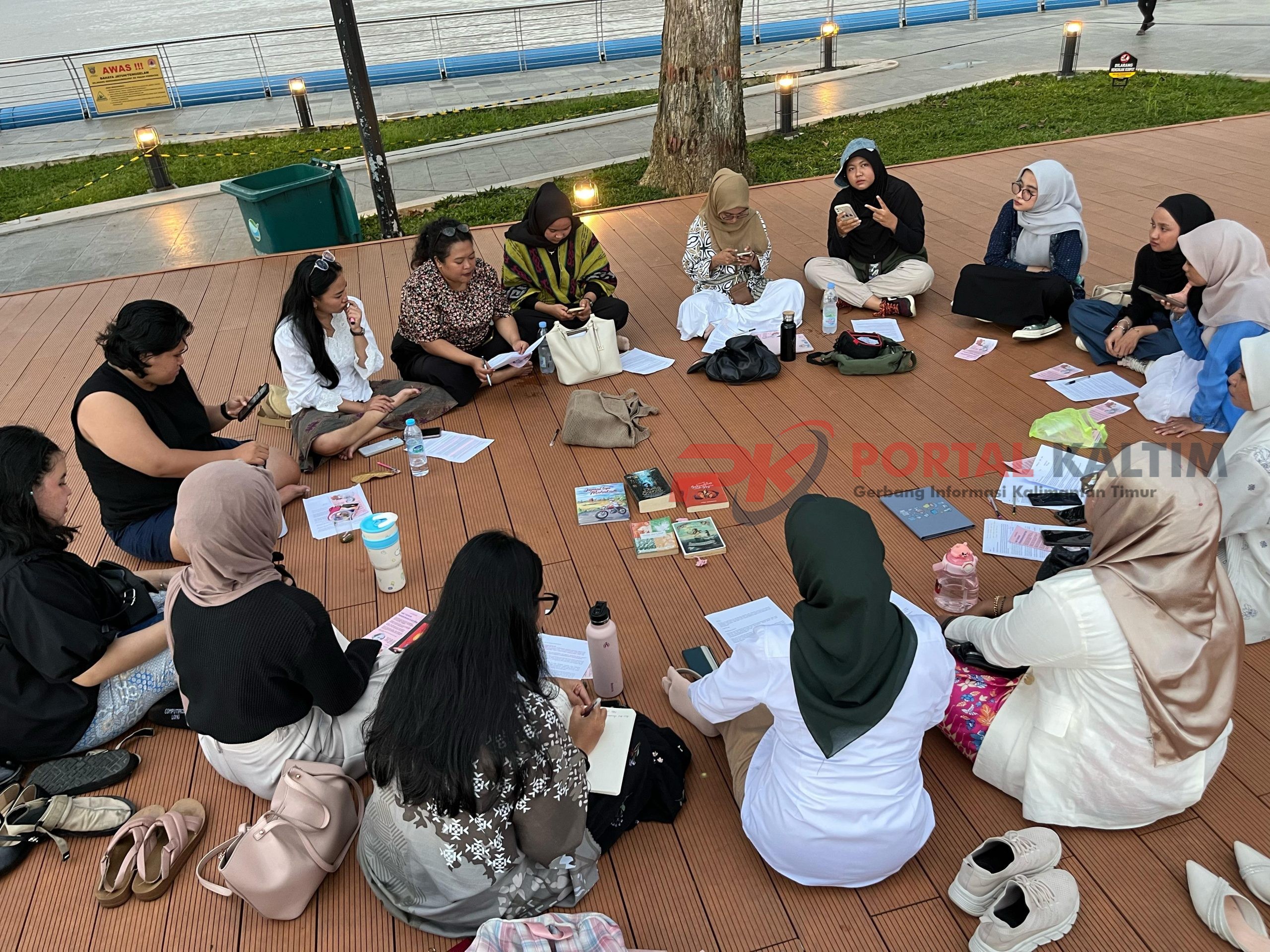 Suasana diskusi Perempuan Mahardika di Hari Kartini