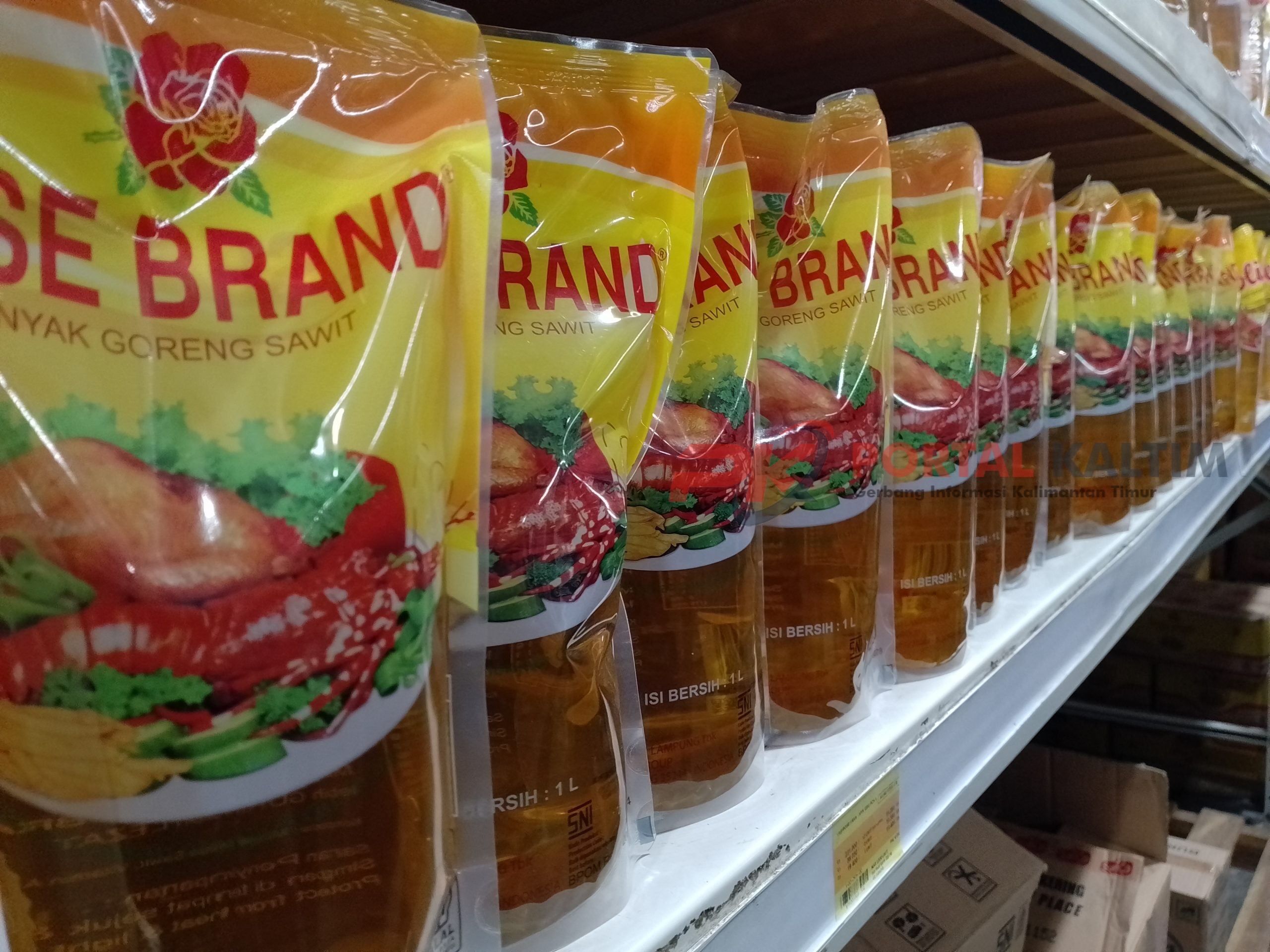 Minyak goreng di Ritel Lotte Grosir