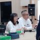Kepala UPTD Tekkom dan Infodik Disdikbud Kaltim Muchamad Awaludin (kanan)