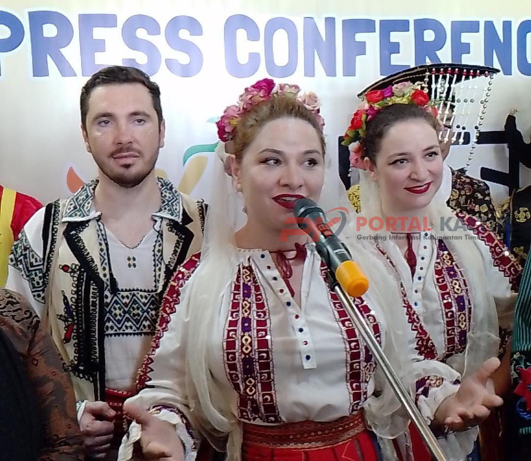 Delegasi asal Romania