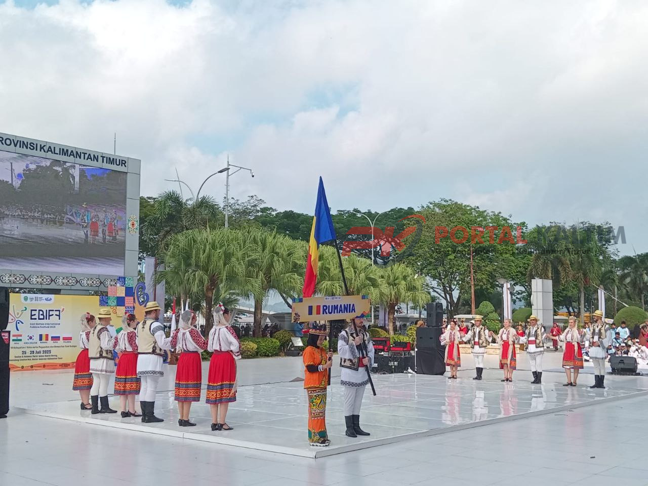 Kirab EBIFF 2025 di Kantor Gubernur Kaltim