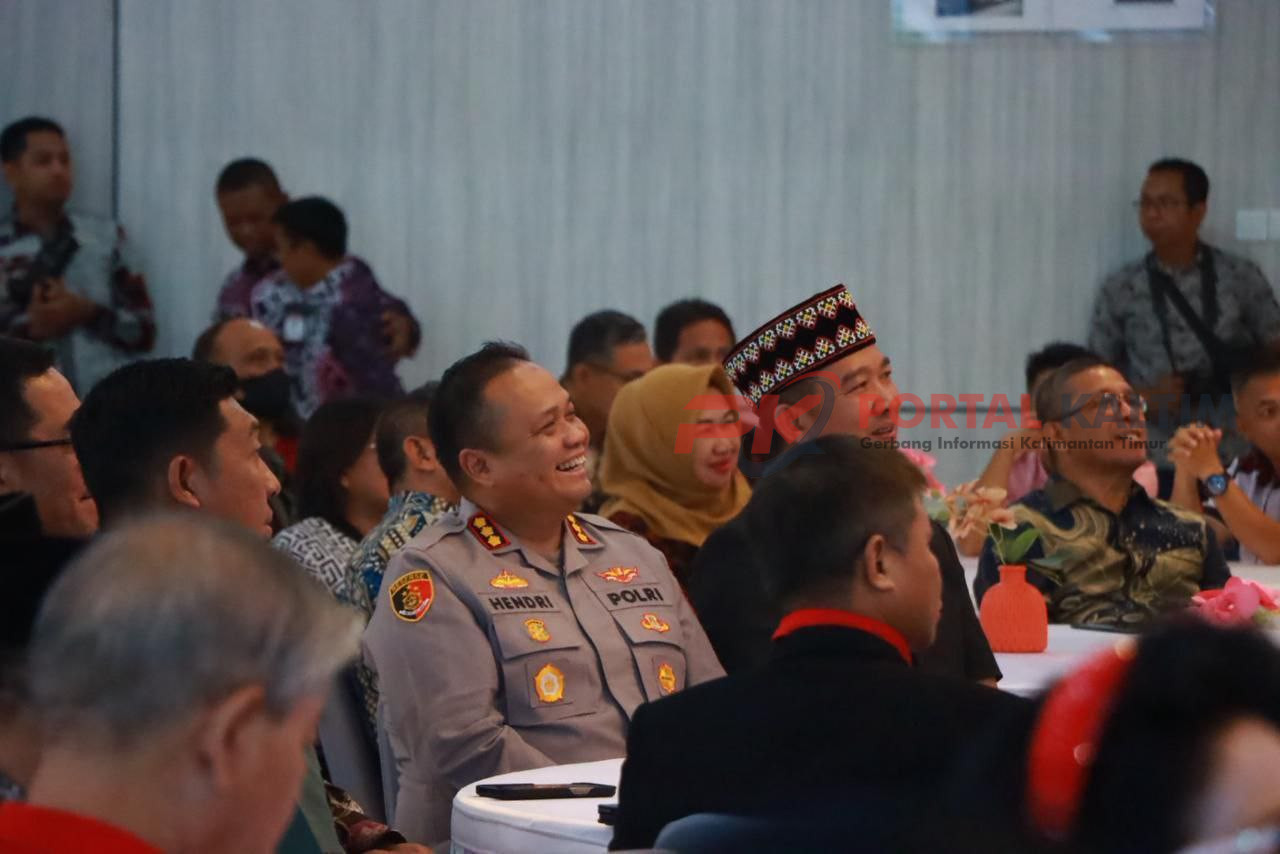 Peletakan groundbreaking pembangunan SPPG oleh Bupati Kutim, Ketua DPRD, beserta jajaran instansi pertahanan