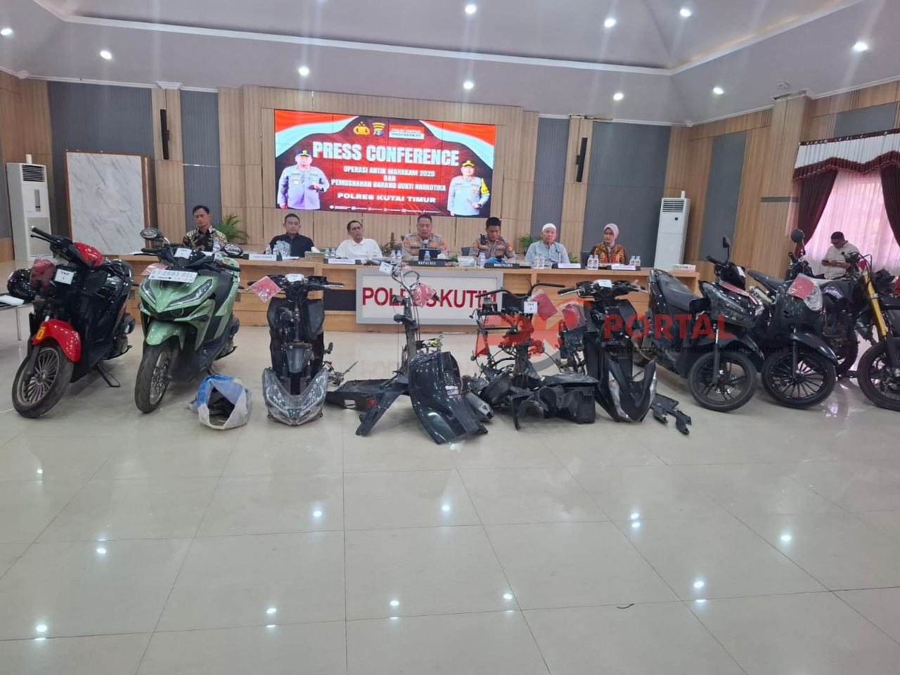Suasana konferensi pers hasil penangkapan curanmor yang terjadi di Sangatta Utara