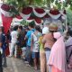 Antrean masyarkat di operasi pasar murah ole Polresta Samarinda