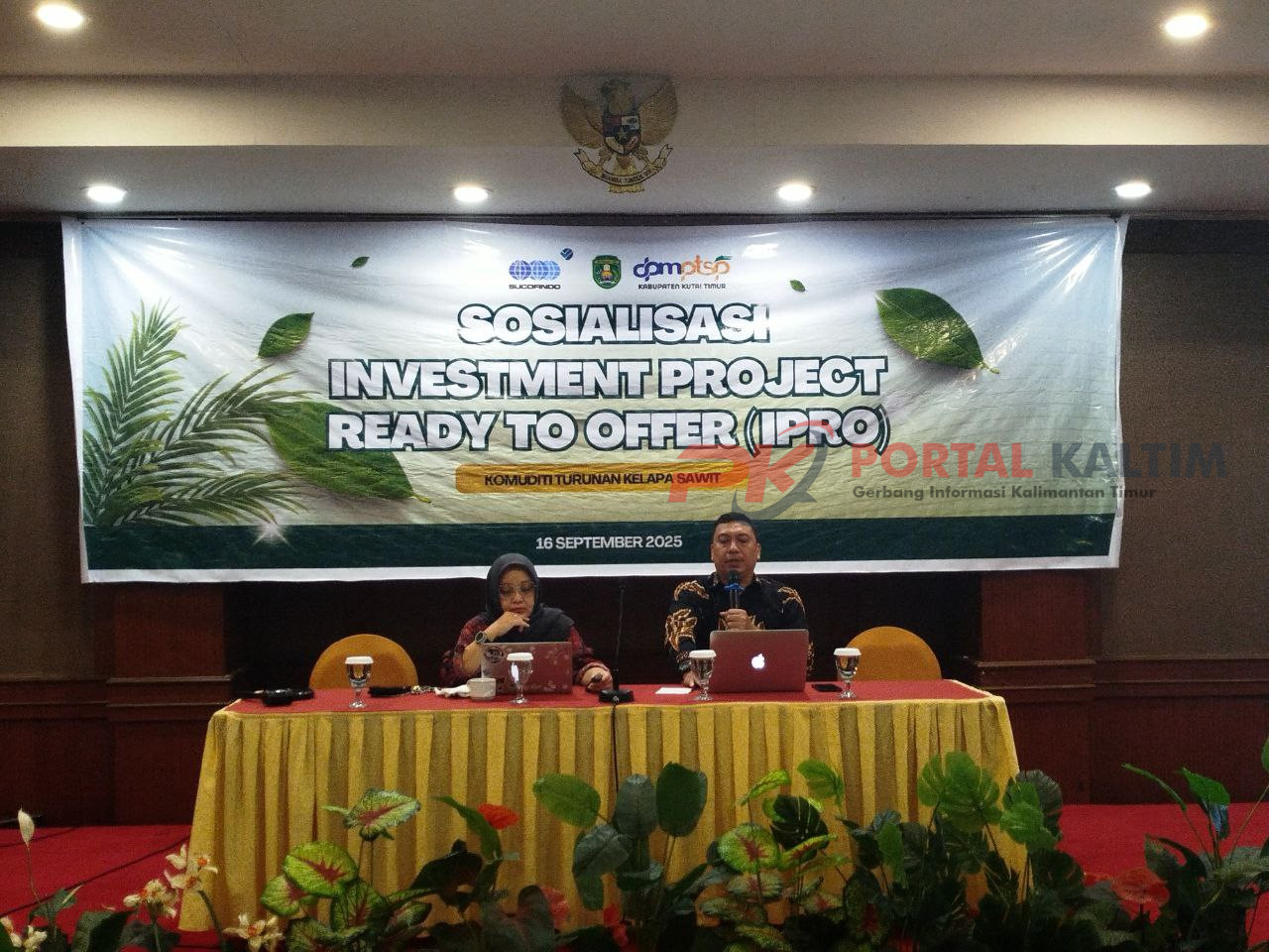 Tim konsultan Sucofindo Sampor Ali (kanan) dan Meitri Hening Chrisna Daluarti (Mei) (kiri)