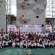Suasana foto bersama pada agenda Kejuaraan Panjat Tebing Nasional Seri 2 Bupati Cup IV Kutim Tahun 2025