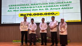 Penyerahan santunan korban KDRT yang sempat menggemparkan Kutim