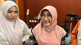 Admin Staff Kesehatan Bid. Kesmas Program Gizi Dinkes Kutim, Verrin Septia Adiati (kiri) dan Kepala Dinkes Kutim, dr. Yuwana Sri Kurniawati (kanan)