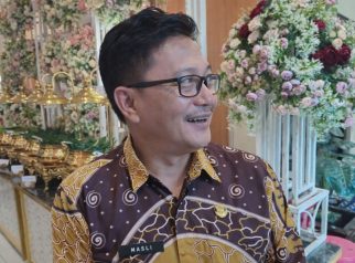 Kepala Bidang Pelayaran Dishub Kaltim Ahmad Maslihuddin menyampaikan penjelasan terkait dampak penutupan Jembatan Mahulu terhadap arus logistik di Samarinda.