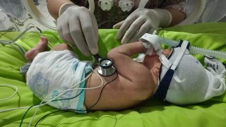 Inovasi pelayanan kesehatan Kawal Bayi Prematur atau KABAR oleh RSIA Sayang Ibu Balikpapan