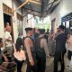 Personel Sat Samapta Polresta Samarinda mengamankan terduga pelaku KDRT usai menerima laporan melalui layanan darurat 110.
