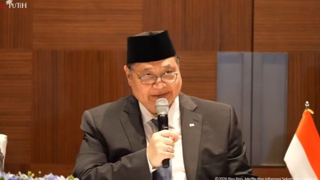 Menteri Koordinator Bidang Perekonomian, Airlangga Hartarto, pada Konferensi Pers Virtual