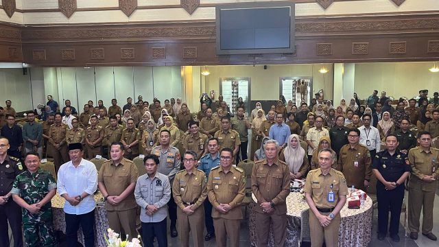 Suasana foto bersama dalam Musrenbang 2027