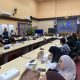 Konferensi pers Pemprov Kalimantan Timur terkait penjelasan anggaran jasa laundry senilai Rp450 juta yang menjadi sorotan publik.