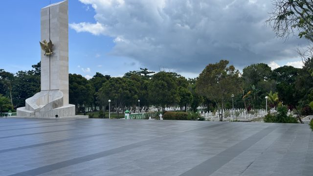 Taman Makam Pahlwan Dharma Agung di Jalan Marsma R. Iswahyudi.