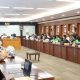 Sejumlah pengemudi ojek online mengikuti konsolidasi terkait tuntutan tarif dan kesejahteraan mitra di Kalimantan Timur.