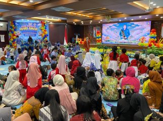 Suasana Hari Anak Nasional 2026 bertema "Sayang Anak, Lindungi dan Bangun Masa Depan" yang digelar di Kantor Gubernur Kalimantan Timur.