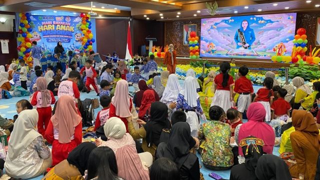 Suasana Hari Anak Nasional 2026 bertema "Sayang Anak, Lindungi dan Bangun Masa Depan" yang digelar di Kantor Gubernur Kalimantan Timur.