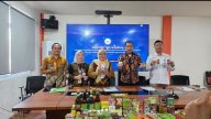 Kepala Dinas Kesehatan, Alwiati, bersama Polresta Balikpapan dan Badan POM ungkap 64 Jamu Berbahan Kimia Obat.
