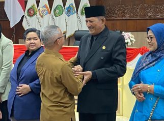 Andi Burhanuddin Solong usai mengucapkan sumpah/janji sebagai Anggota DPRD Kaltim melalui mekanisme PAW pada Rapat Paripurna ke-25, Senin (14/9/2026).