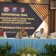 Dirrekrimsus Polda Kaltim, Kombes Pol Bambang Yugo Pamungkas beserta jajaran dari Polda Kaltim dan Pertamina menyampaikan pengungkapan kasus dugaan penyalahgunaan BBM bersubsidi saat konferensi pers.