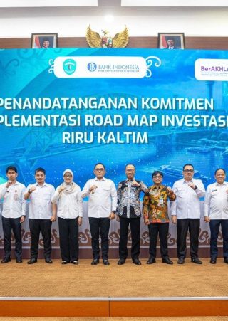 Wakil Gubernur Kaltim Seno Aji bersama Kepala Perwakilan Bank Indonesia Kaltim Jajang Hermawan menghadiri High Level Meeting Regional Investor Relations Unit (RIRU) Kaltim 2026.