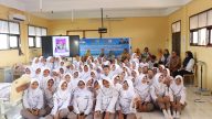 Suasana foto bersama pada kegiatan Edukasi Kesehatan Reproduksi