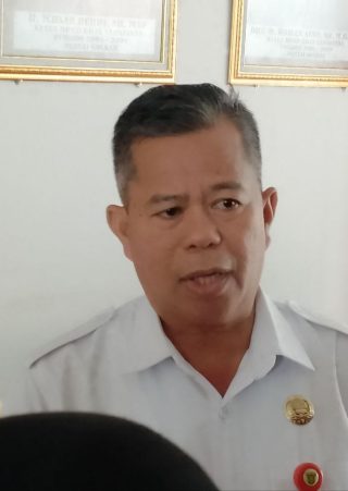 Asisten II Pemkot Samarinda Marnabas Patiroy.